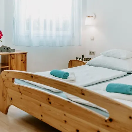 Kek Vendeghaz Family Gasthuis