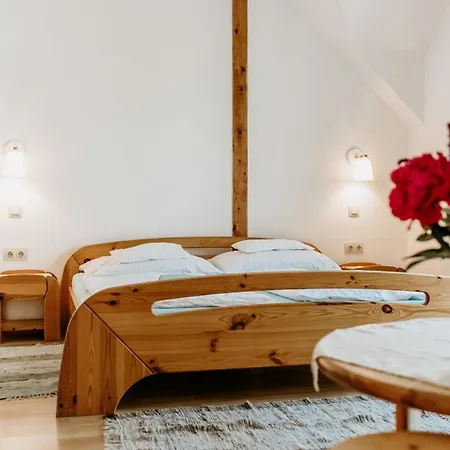 Kek Vendeghaz Family 3* Денешдиаш