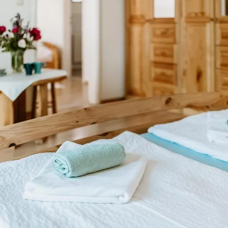 Kek Vendeghaz Family 招待所 根尼斯迪亚斯