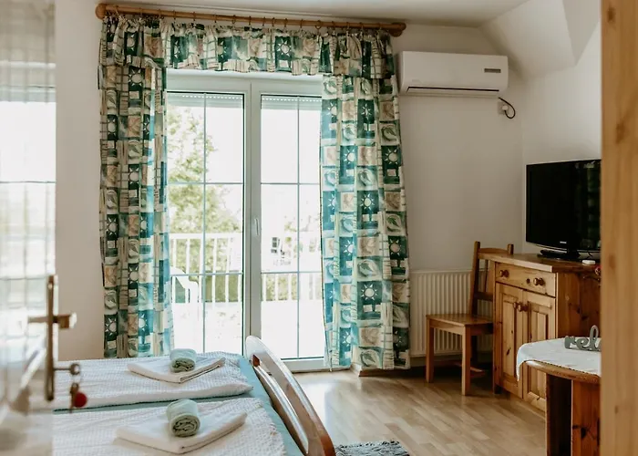 Affittacamere Kek Vendeghaz Family Gyenesdiás