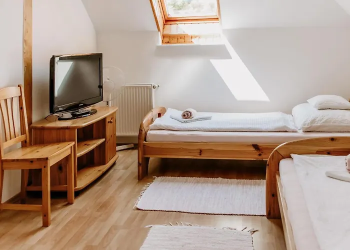 Kek Vendeghaz Family Penzion 3*