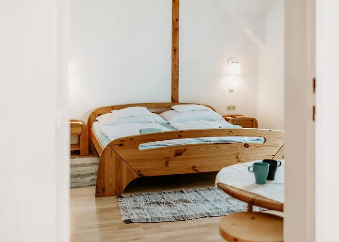 Kek Vendeghaz Family Penzion